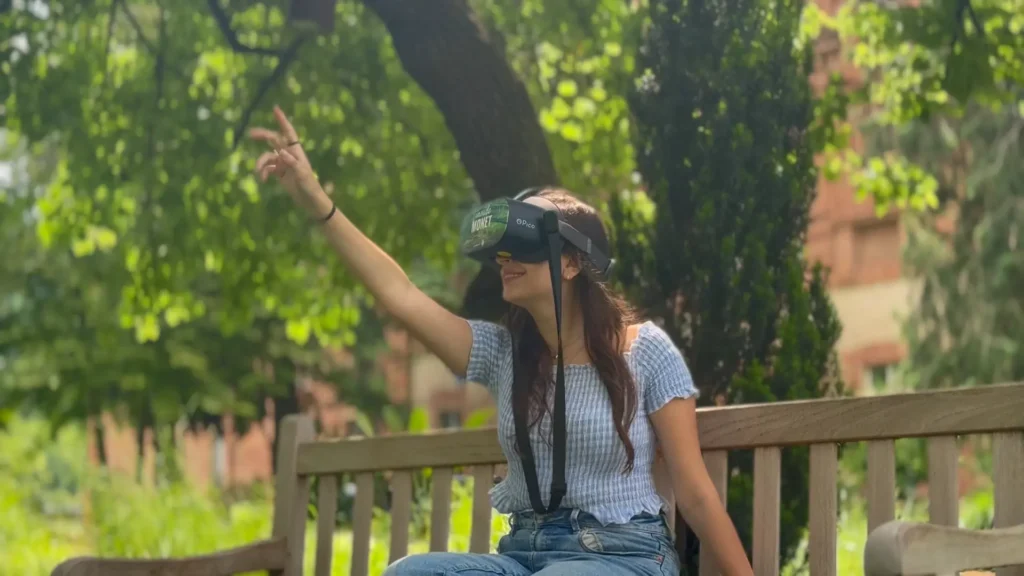 Team building in VR